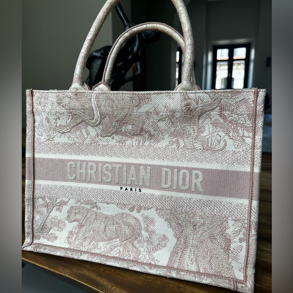 Medium Dior Book Tote Toile de Juoy Pink